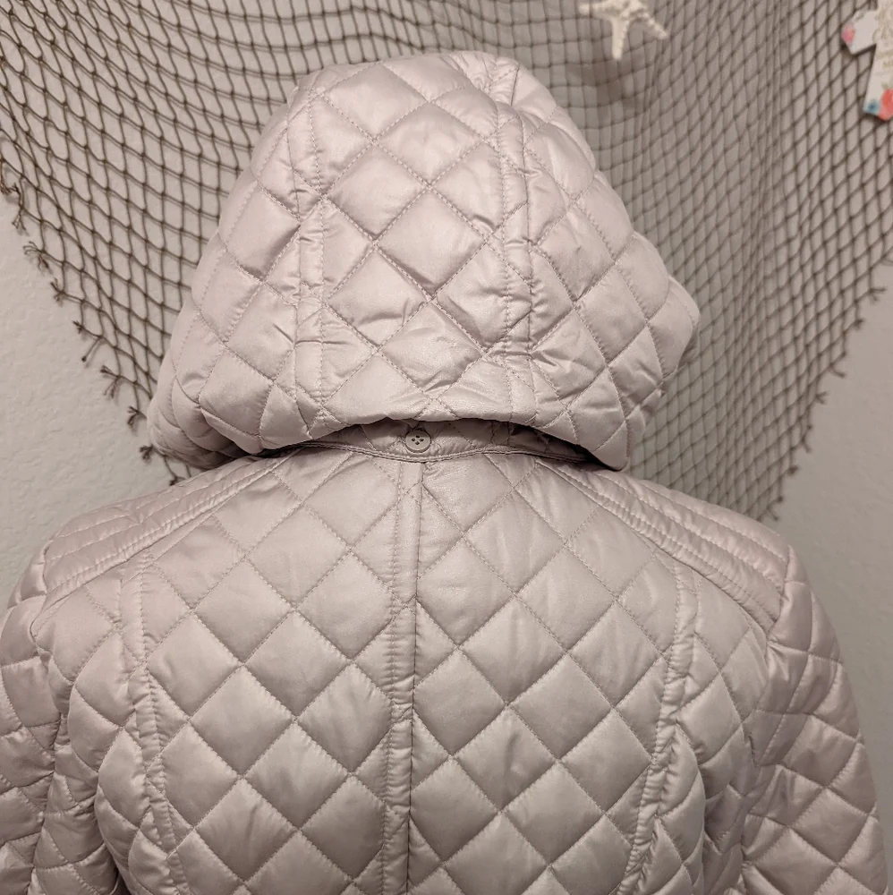 Via Spiga Women's Diamond Quilted Mid-Length Winter Jacket with Attached Hood - Picture 6 of 11